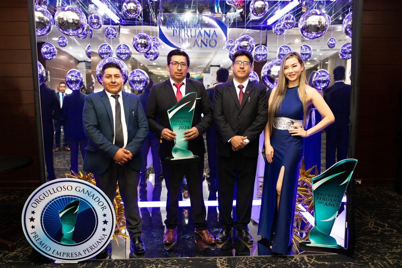 Orgulloso ganador CURSA Premio Empresa Peruana